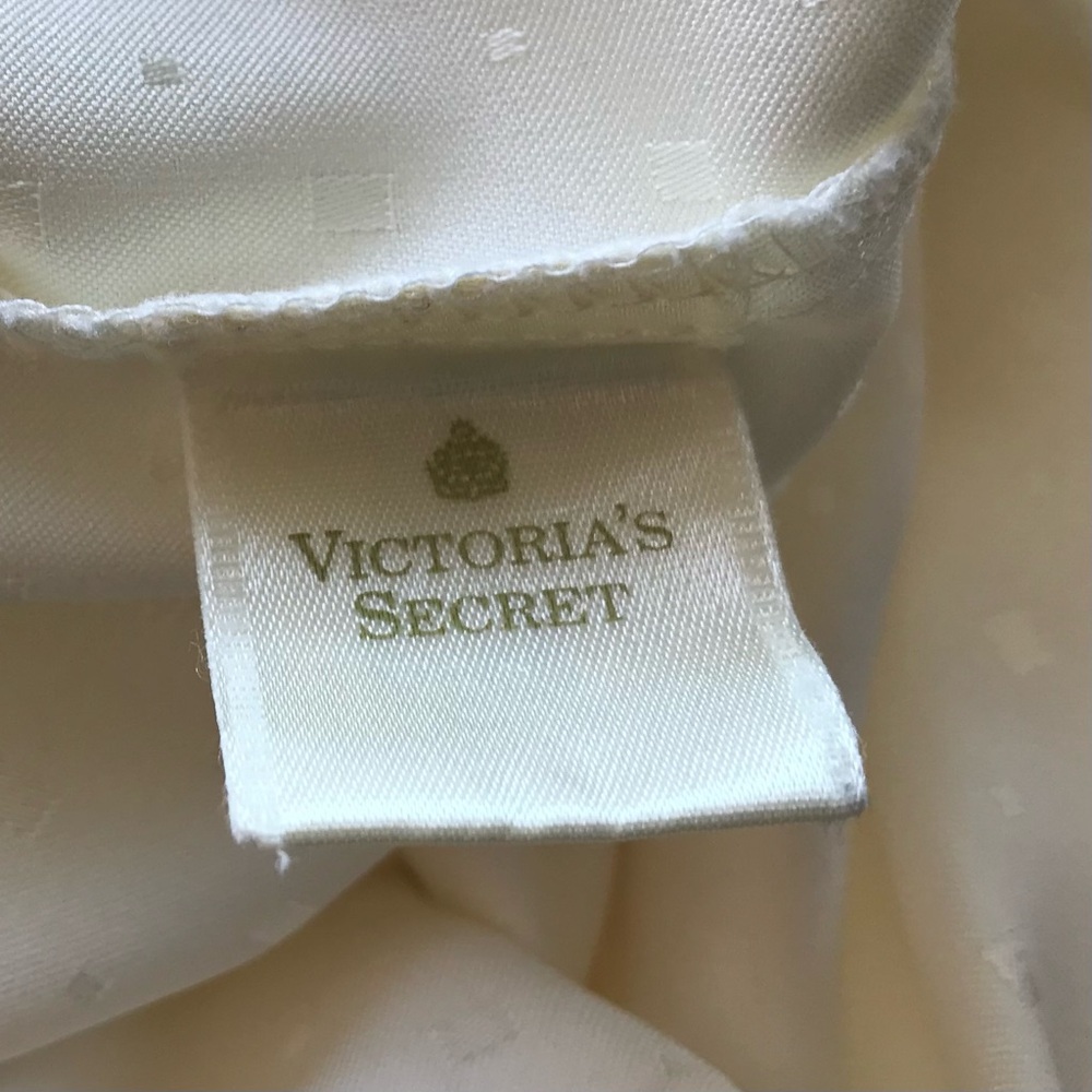 Vtg Victoria's Secret Gold Crown Label Satin Robe w/ belt Size Large Ivory 70s - Picture 7 of 13